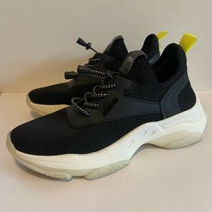 Steve Madden Myles NY90 shoes